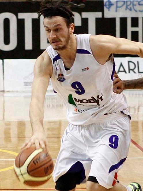 E alla fine Amici ci mette la faccia 