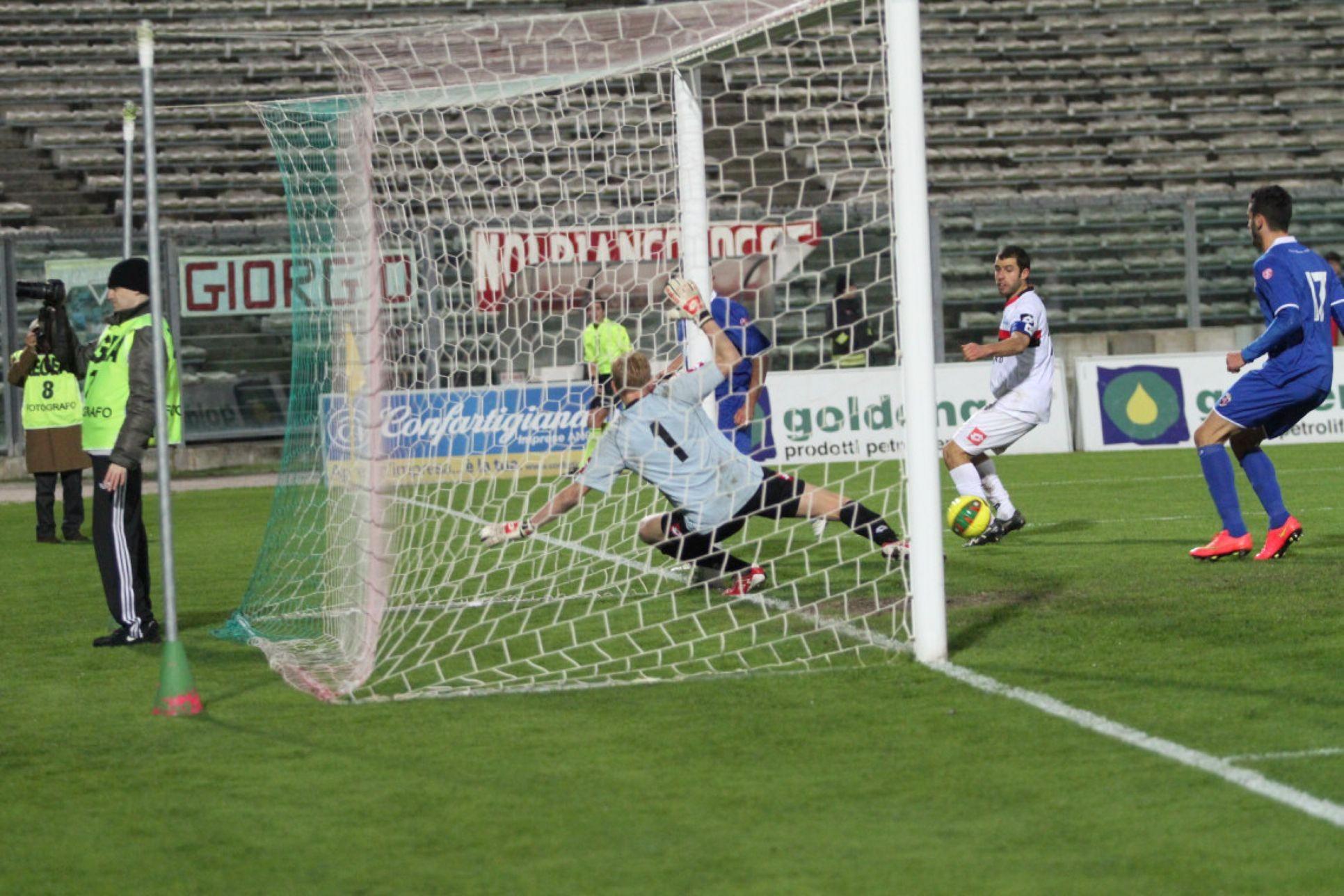 Un'immagine del match di Ancona