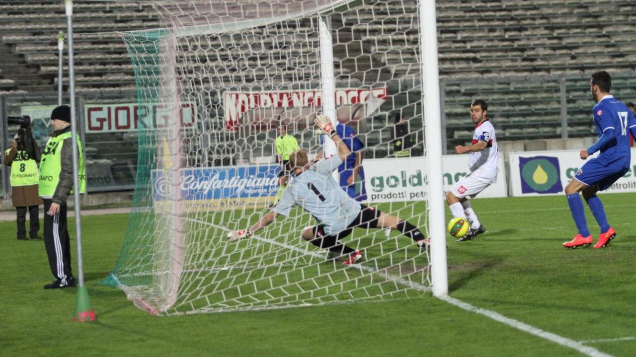 Un'immagine del match di Ancona