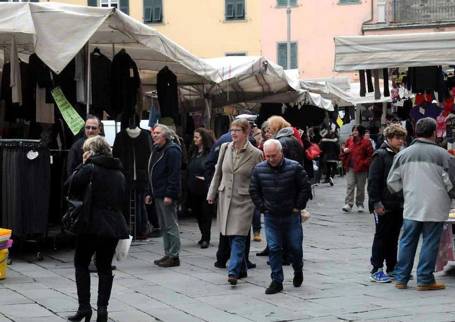 Il commercio langue più eventi in città per rilanciarlo 