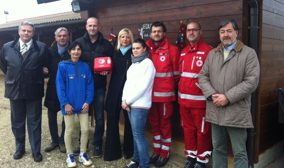 Arriva il defibrillatore al circolo ippico
