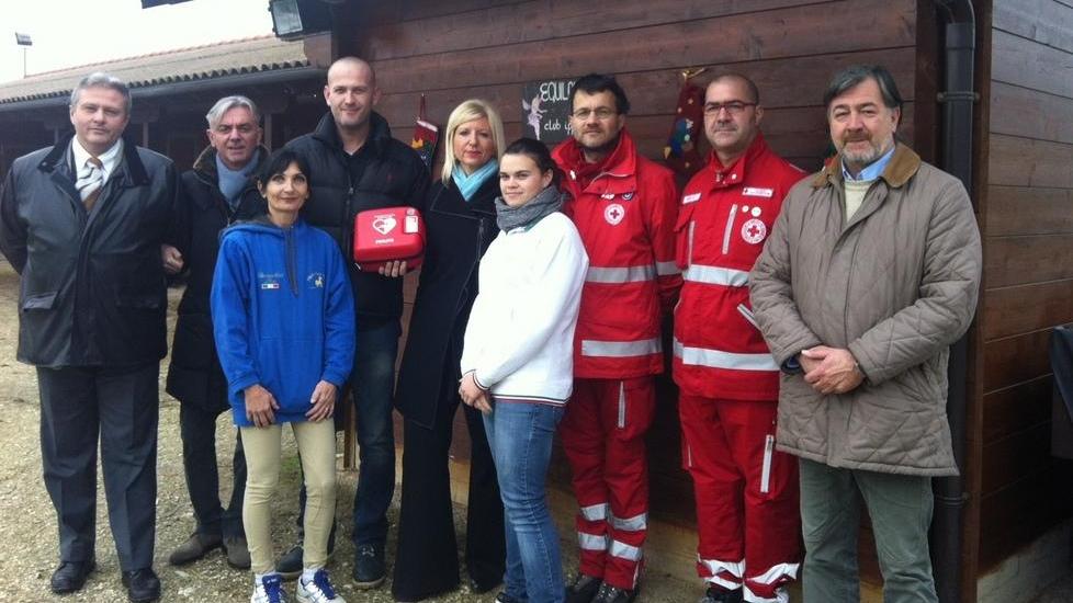 Arriva il defibrillatore al circolo ippico
