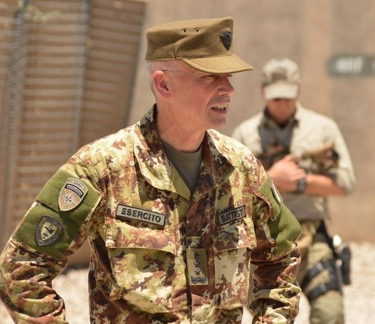 Battisti e i controlli sugli hacker La cyber guerra del generale