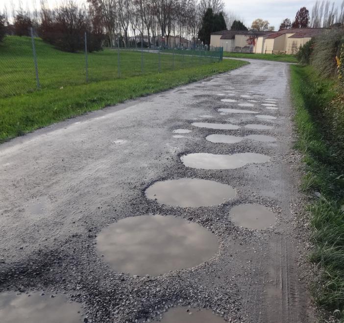 Via Canale, le famiglie contro il Comune 