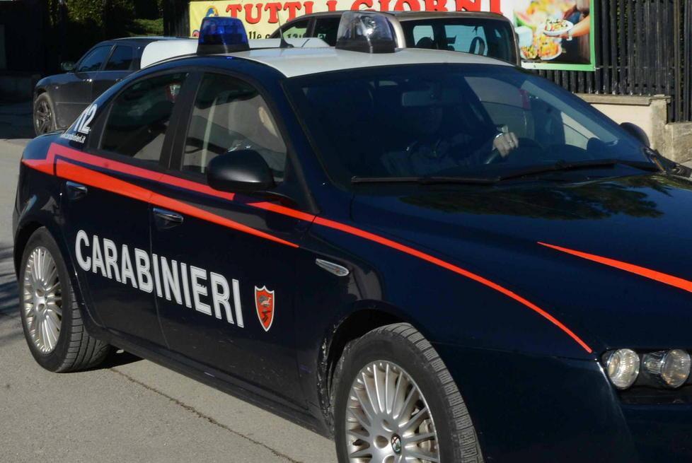 Occupa una villa disabitata, denunciato