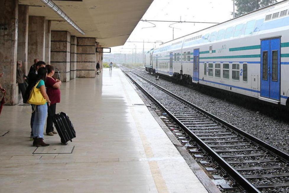 Tre ore per arrivare da Firenze a Viareggio 