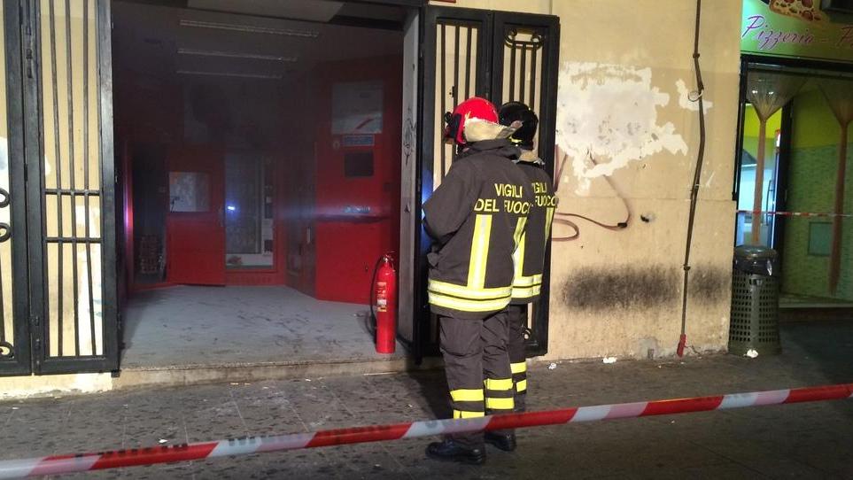 Portici Crispo, distributore automatico in fiamme: si sospetta atto vandalico