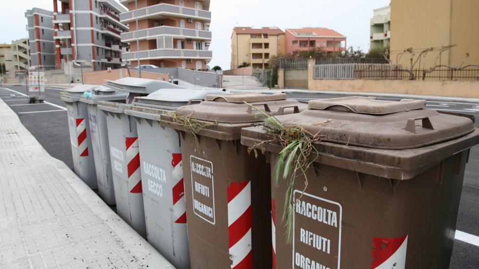 Rifiuti, venerdì possibili disagi