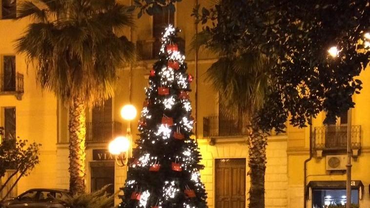 Idee regalo a km zero, c’è il mercatino di Natale