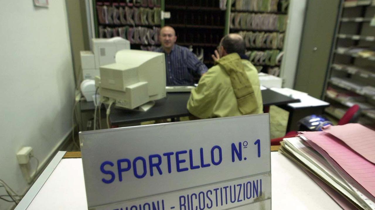 Uno sportello dell'Inps di Piombino