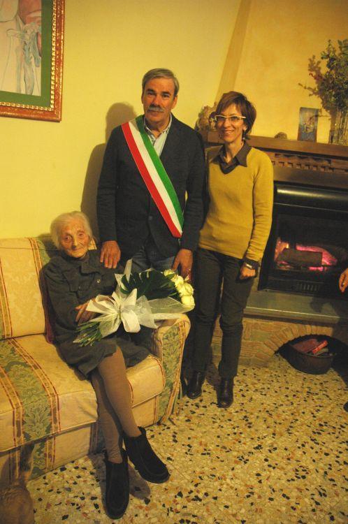 Festa grande per Anna, la più anziana del Comune