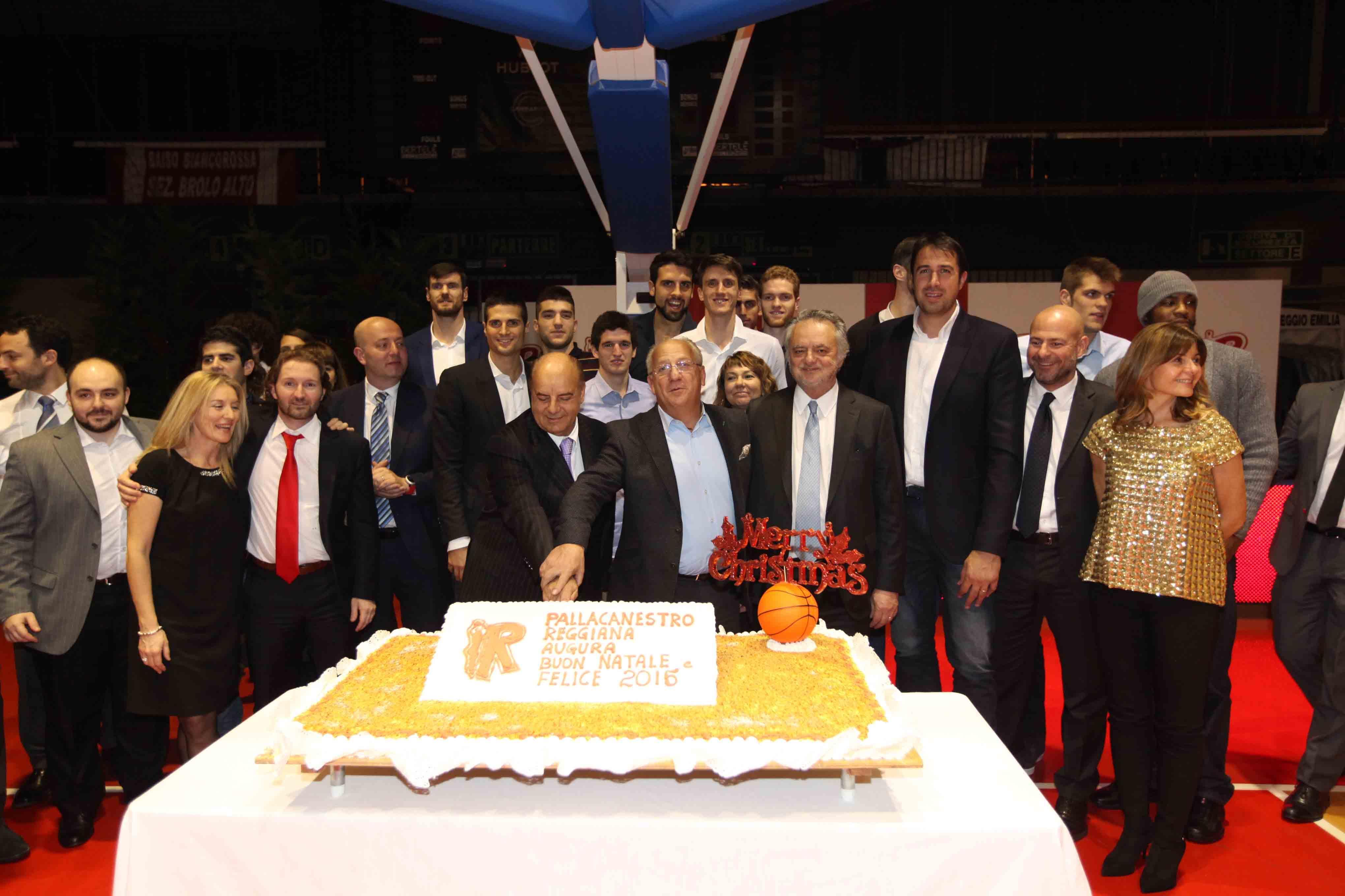 Oltre 320 amici alla festa degli auguri della  Pallacanestro Reggiana .