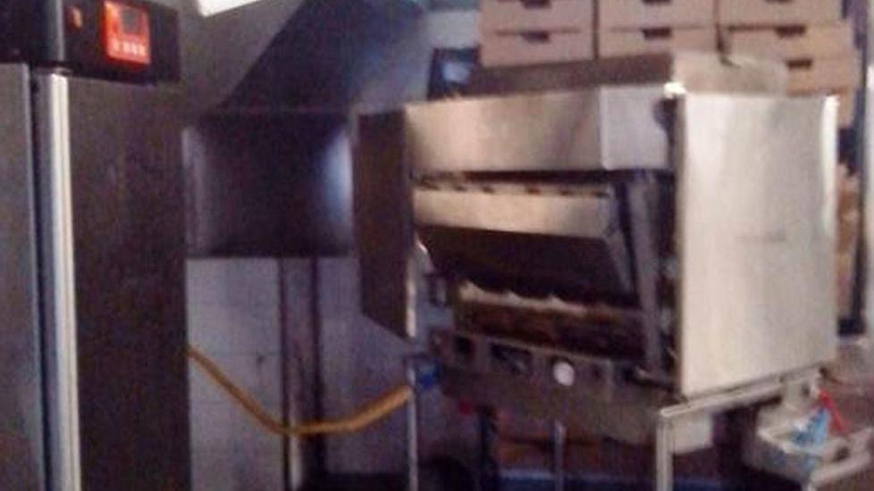 Principio d'incendio, evacuato Burger King