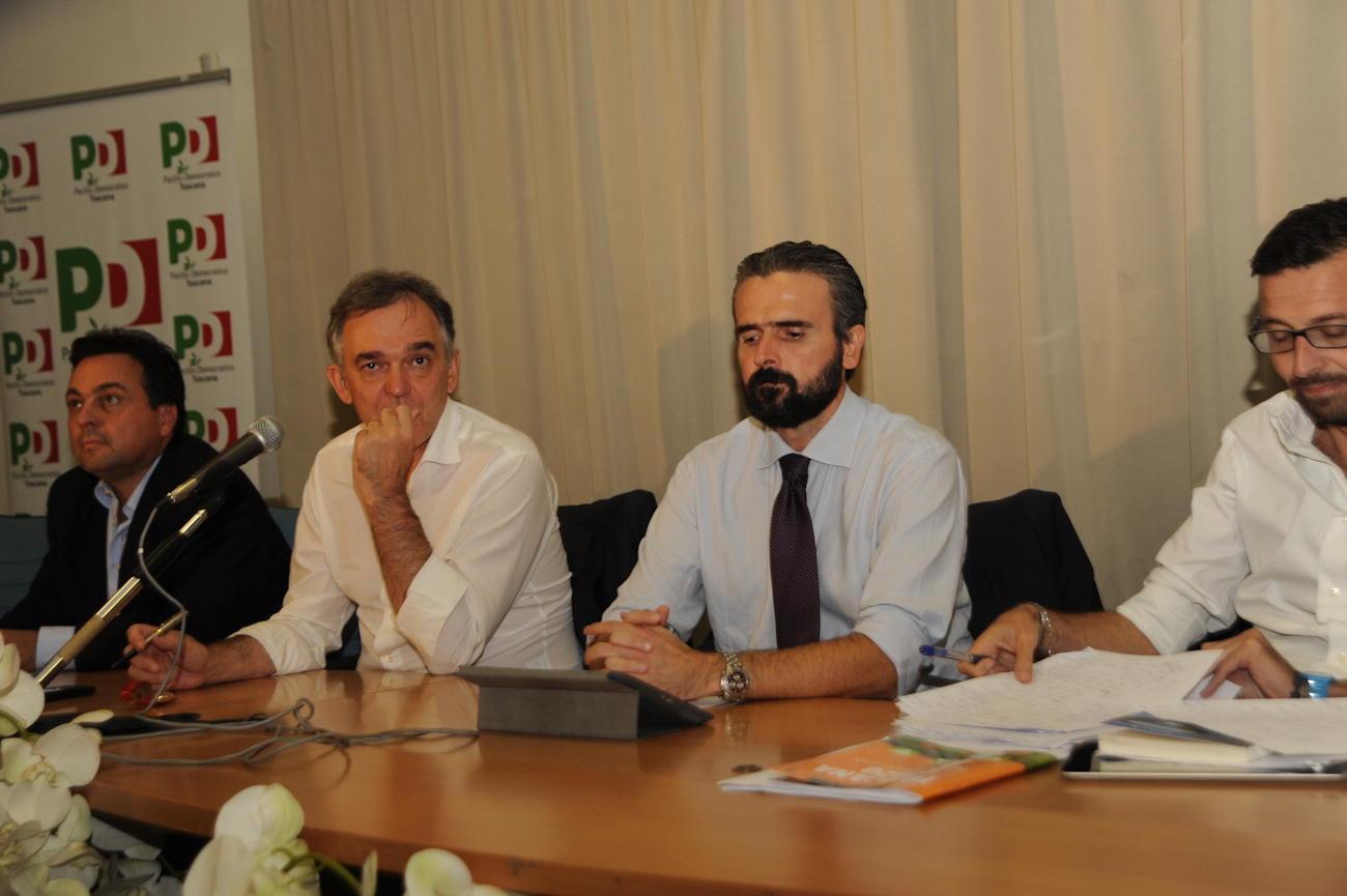 Il presidente della Regione Enrico Rossi e (a destra) il segretario regionale del Pd, Dario Parrini