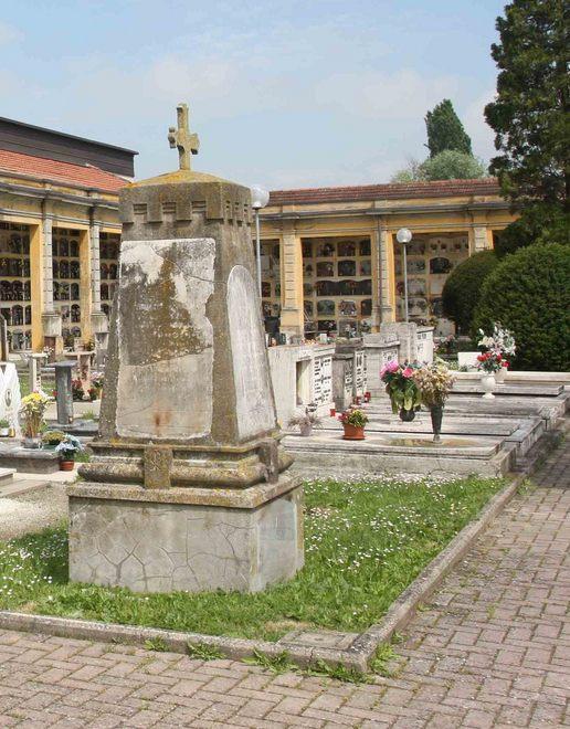 Gli esodati fanno le guardie nei cimiteri della città 