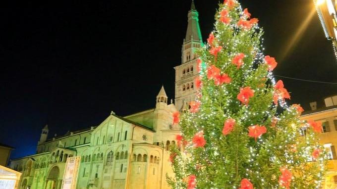 Natale alla modenese: alberi, luminarie, presepi e un'atmosfera speciale