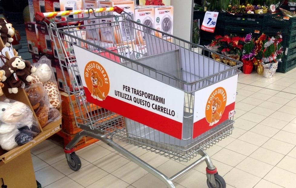 Anche Fido a fare la spesa Ecco il carrello per i cani 