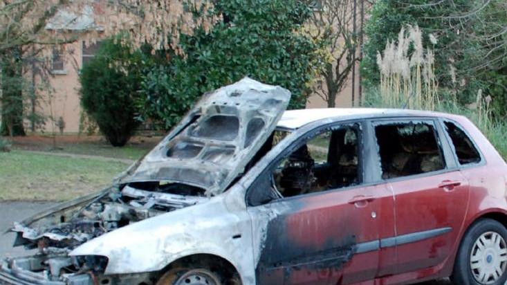 Dalle telecamere una possibile risposta sulle auto incendiate