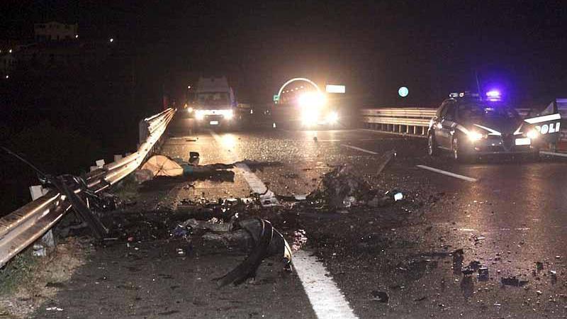L'incidente sull'autostrada: morì Valentina Pesarin