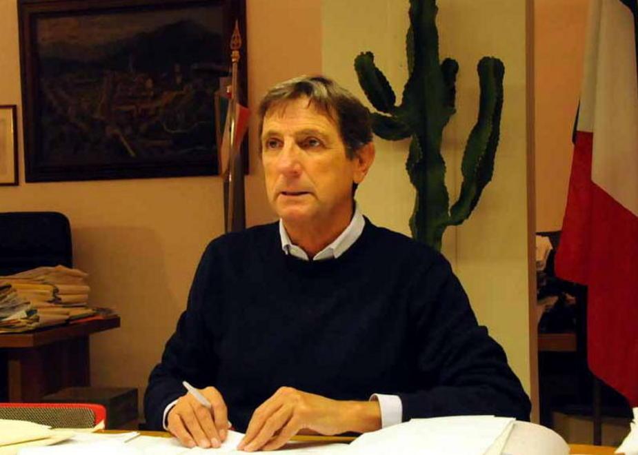 Il sindaco di Carrara Angelo Zubbani