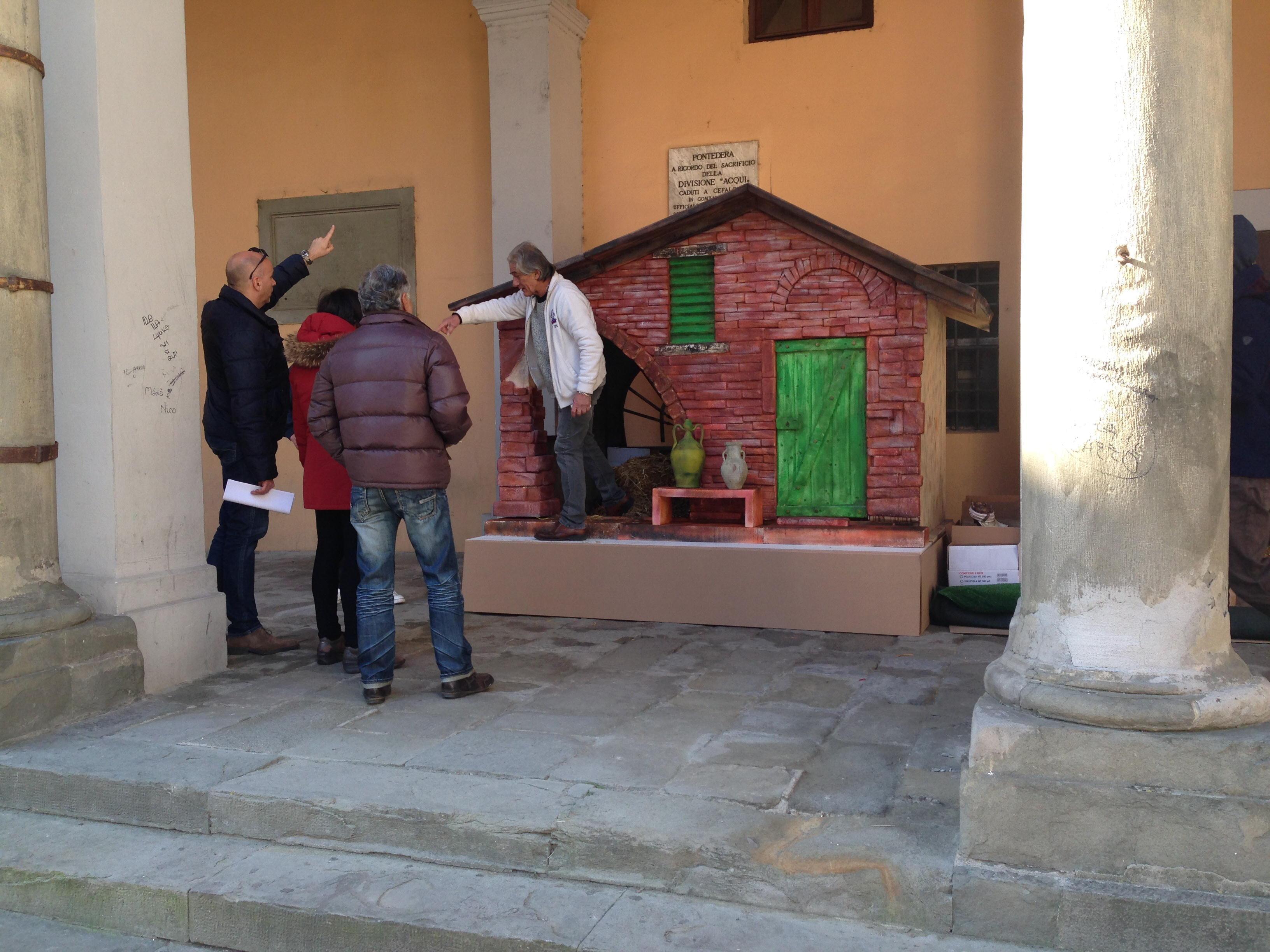 Il presepe trasloca sotto le logge di Palazzo Pretorio 