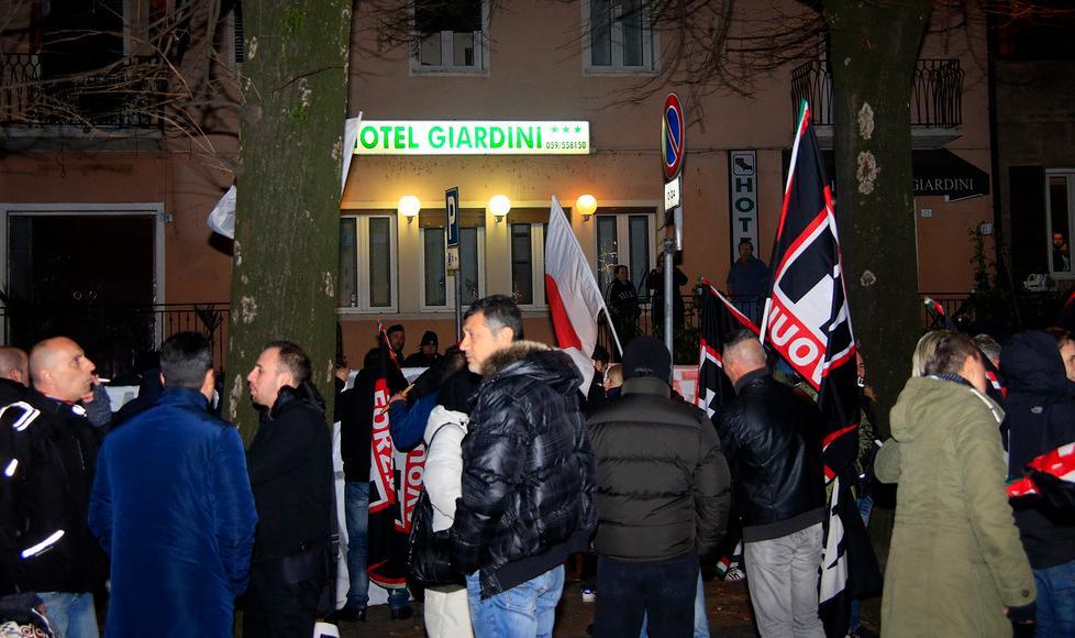 Formigine, scontro con gli anarchici al presidio di Forza Nuova 