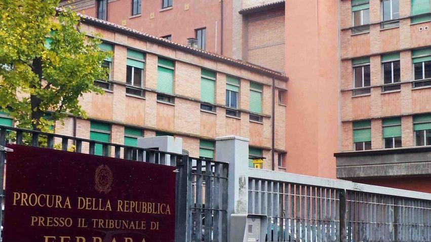 Oggi l’udienza di convalida La procura li vuole in carcere