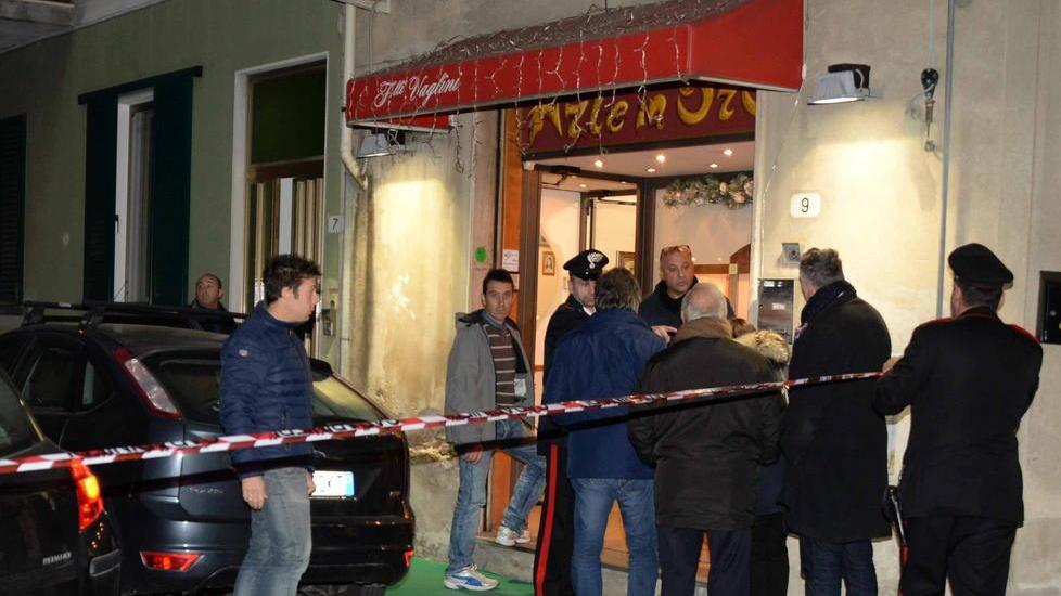 Sventa la rapina ma rimane ferito