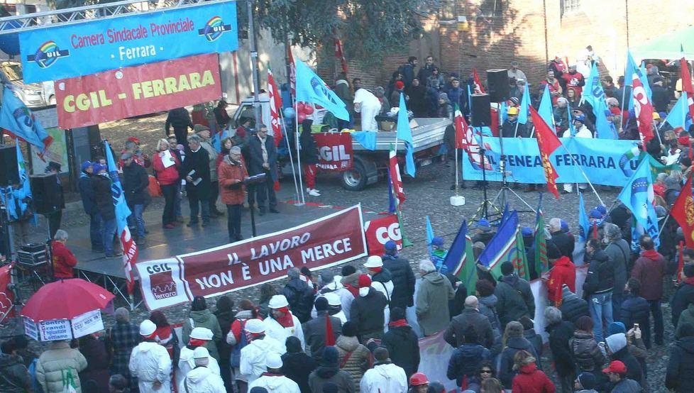 «Renzi, giù le manacce dai contratti» 