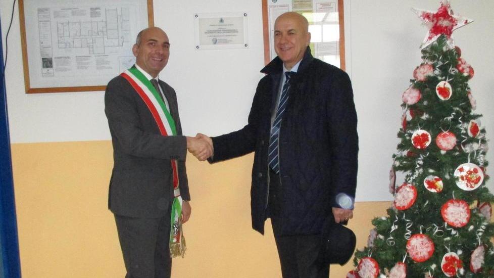 Festa per il nido rimesso a nuovo anche grazie ai baby-falegnami