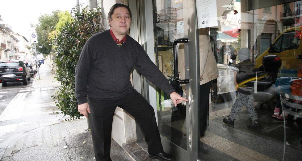 Nuovo raid all’Officina del caffè Presi 1.000 euro in bevande