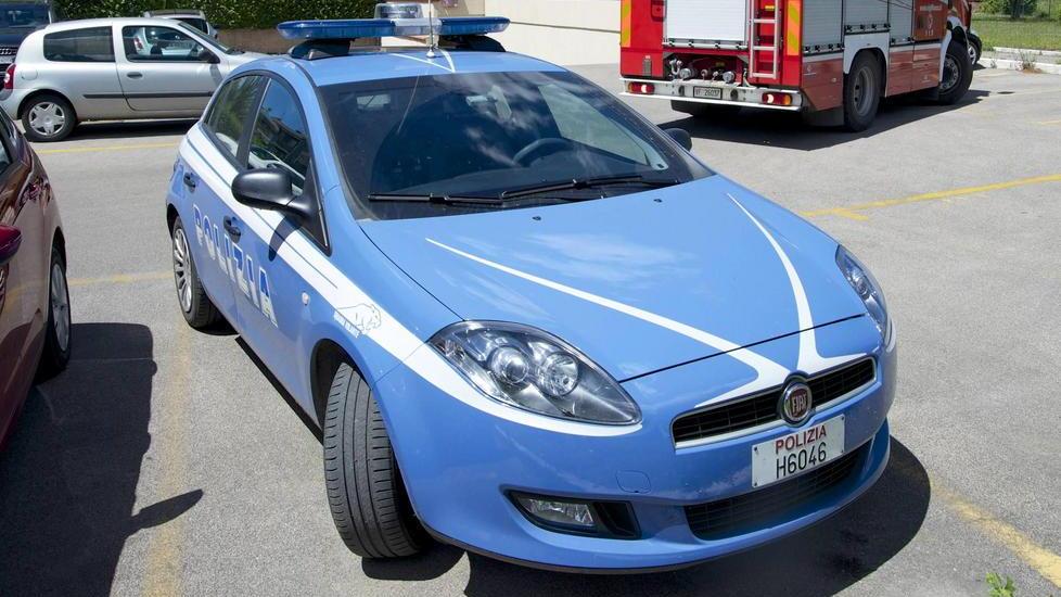 Ruba la borsa a un’anziana: preso