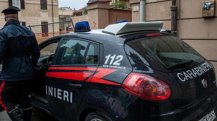 Accoltellato alla stazione per la droga