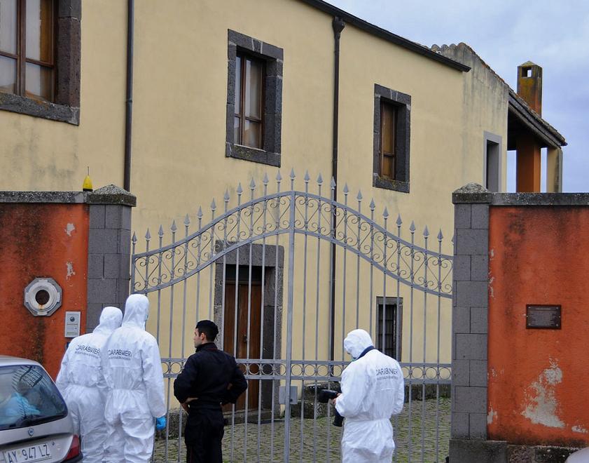 Gli abiti di Delogu all’esame dei Ris 
