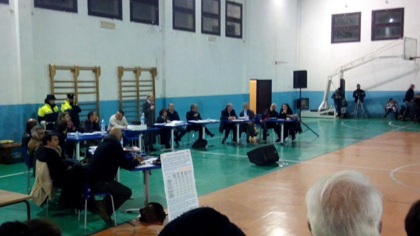 Le opposizioni chiedono le dimissioni del sindaco