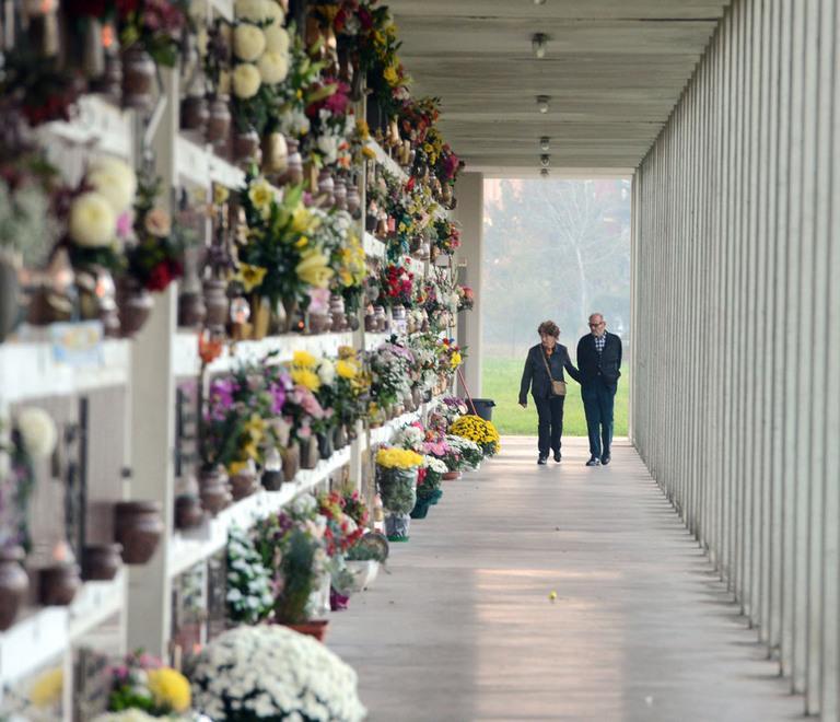 Crisi, un defunto modenese su due “dimenticato” dai familiari 
