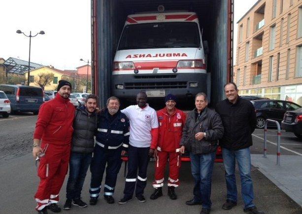 Ambulanza della Croce Rossa in dono agli amici del Senegal
