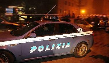 Modena, via Cimarosa: apre il bar e viene rapinata