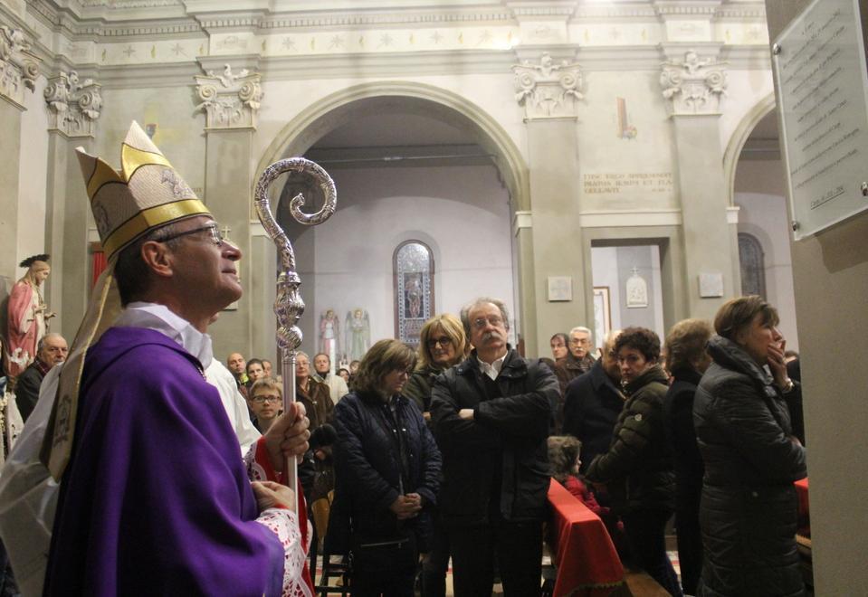 Il vescovo riapre S. Croce: «E adesso la Cattedrale» 