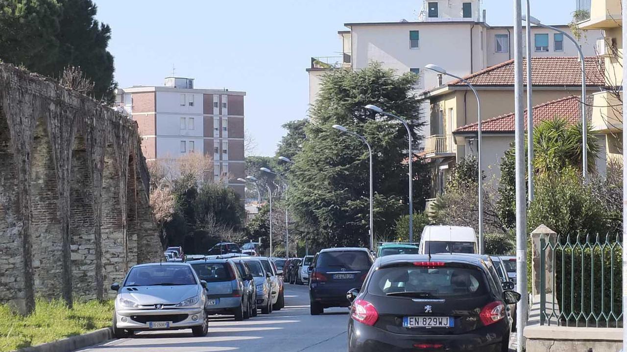 Via Parini: una delle strade più "assalite" dai pendolari