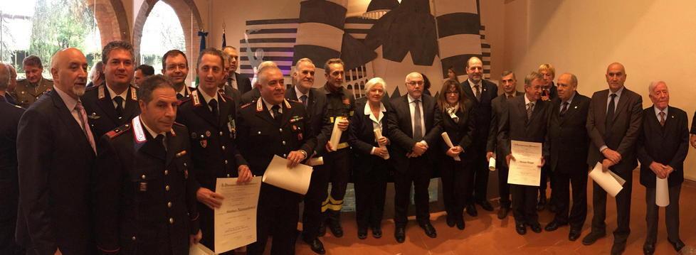 Imprenditori e militari col titolo di “Ufficiale”: onorificenza consegnata in prefettura 