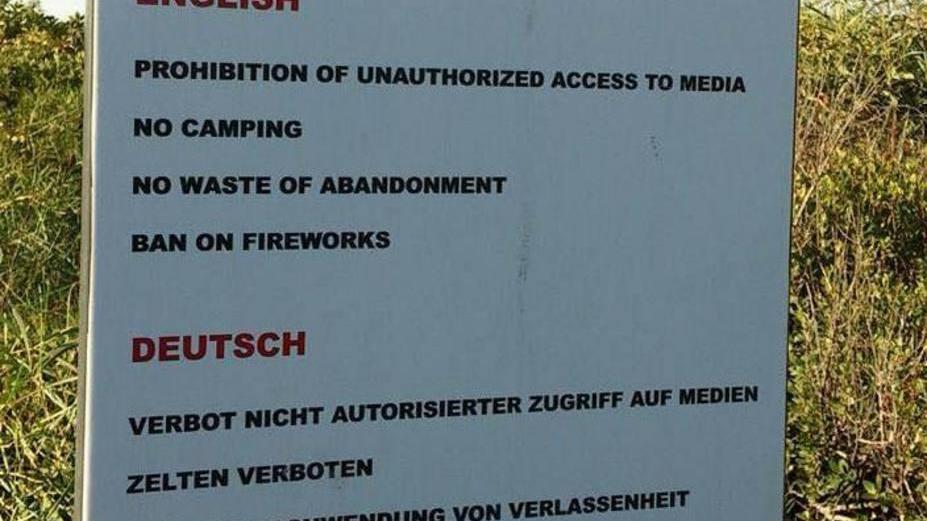 Strafalcioni in tedesco sul cartello turistico, un paese sardo "star" in Germania