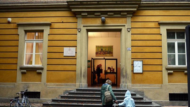 De Amicis, denunciate le maestre