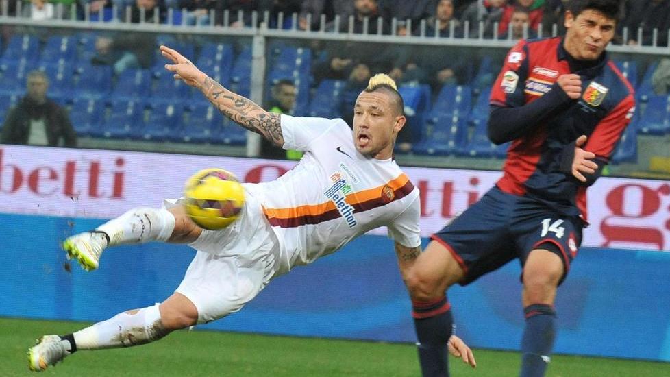 La Roma batte il Genoa, la Juve è a -1