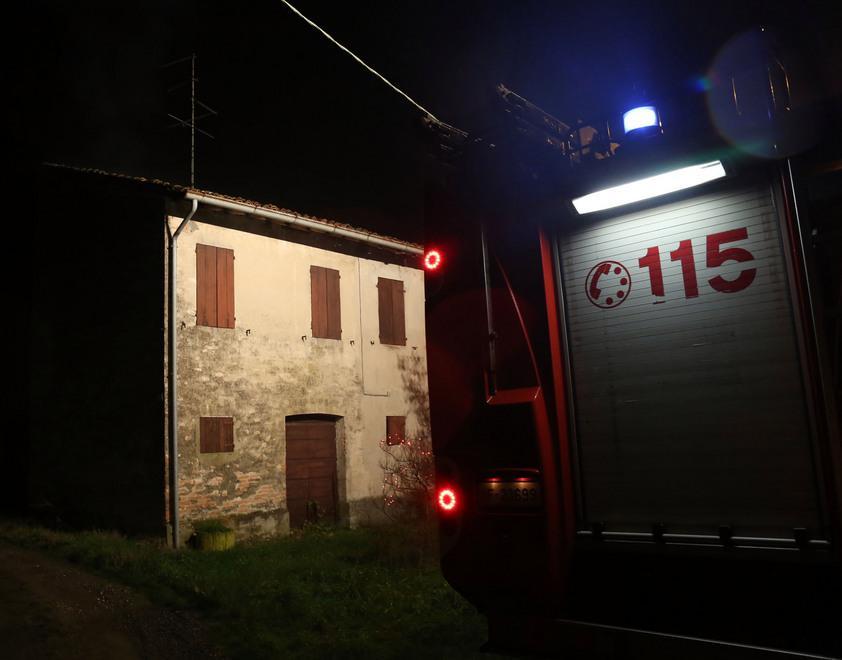 Allarme in una casa per l’incendio della canna fumaria 
