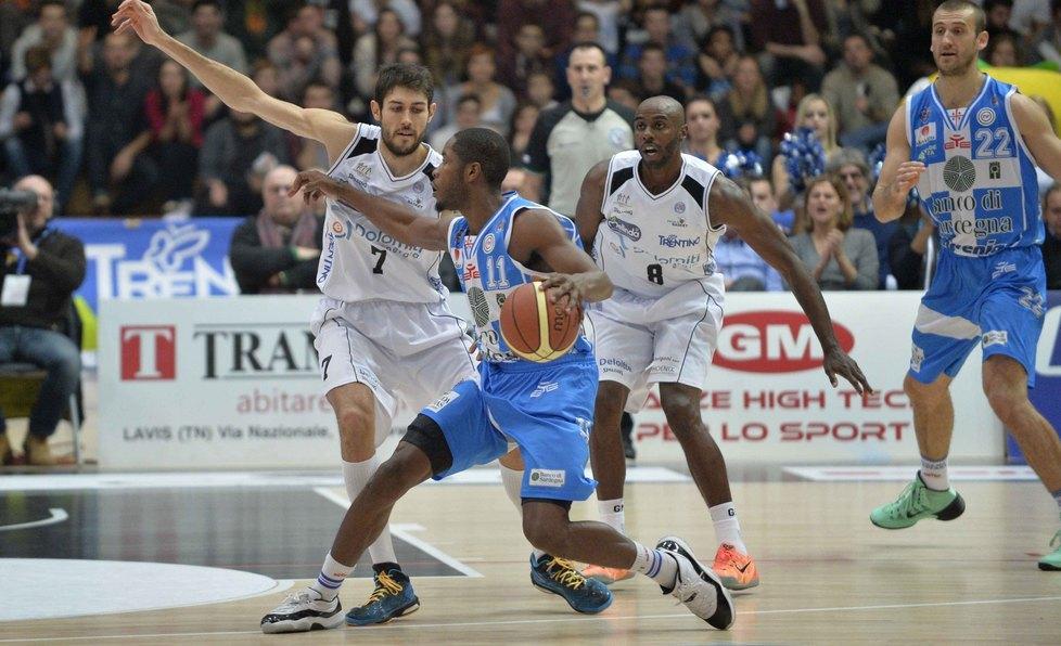 Incubo biancoblù a Trento: umiliata la peggiore Dinamo 