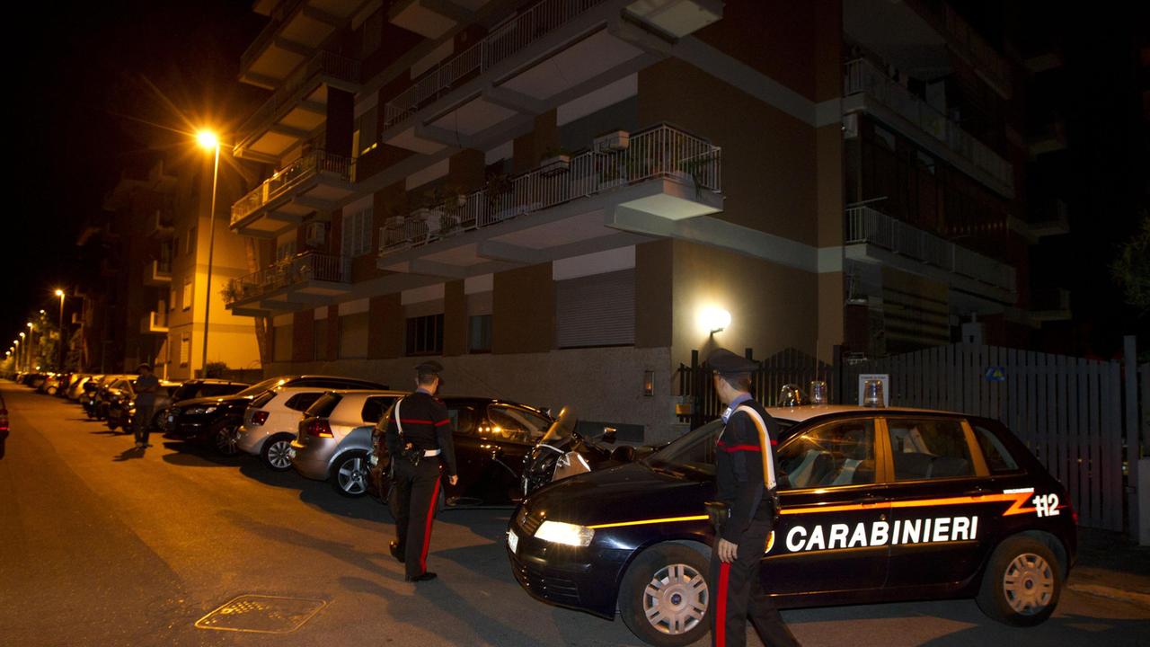 I carabinieri hanno arrestato un uomo per violenza sessuale