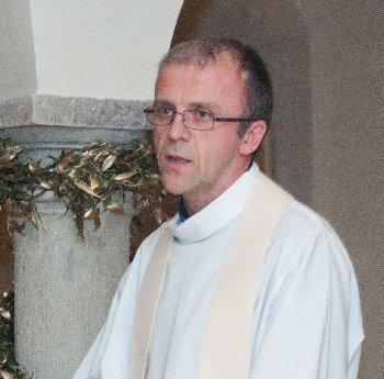 Don Fabio migliora, ritorna don Marco