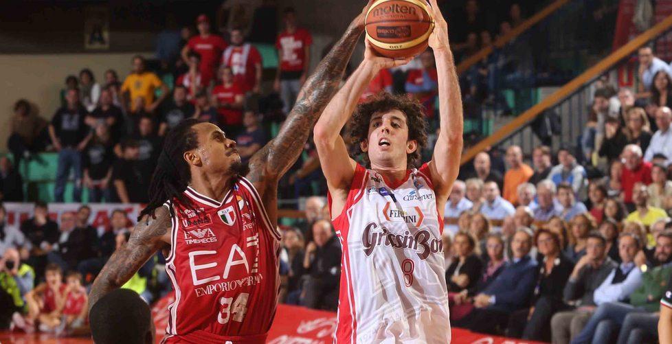 «I biglietti costano tanto anche in altri palasport» 