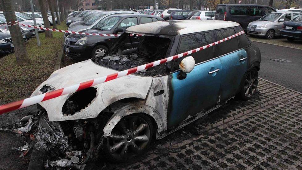 Auto a fuoco, lo chef Bruno Barbieri sentito dalla Mobile